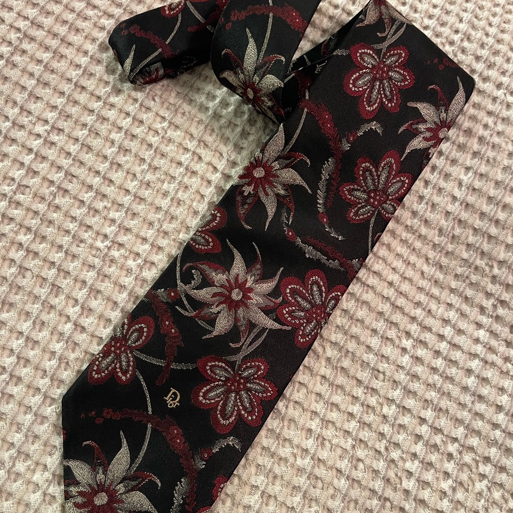 Dior Black and Red Floral Men's Tie
